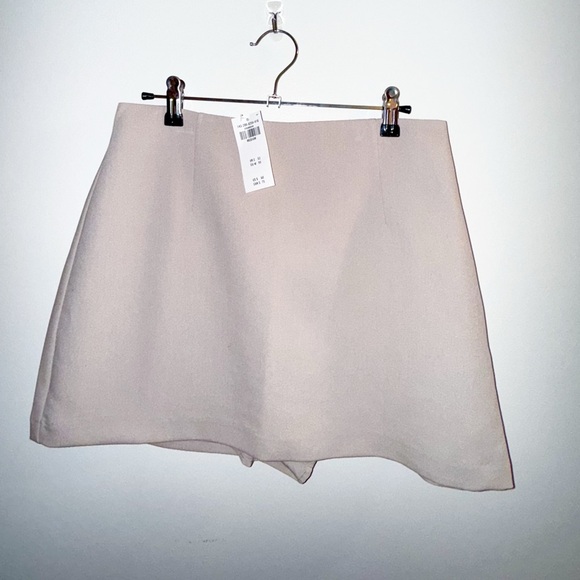 Abercrombie & fitch scarlet mini skort light taupe beige medium NWT skirt - Picture 2 of 8